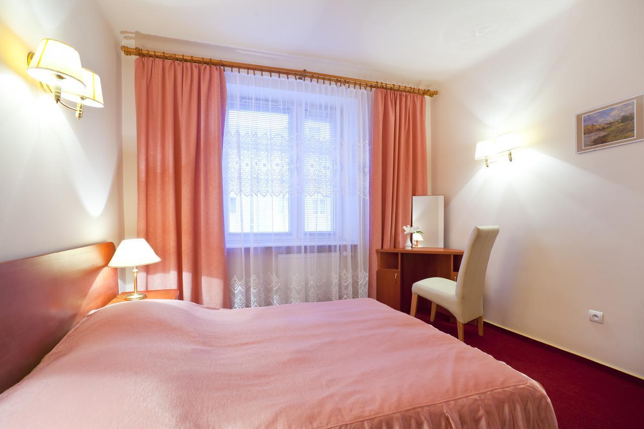 Iskra Hotel Radom Room photo
