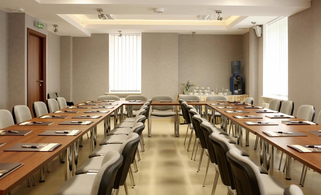 Iskra Hotel Radom Exterior photo